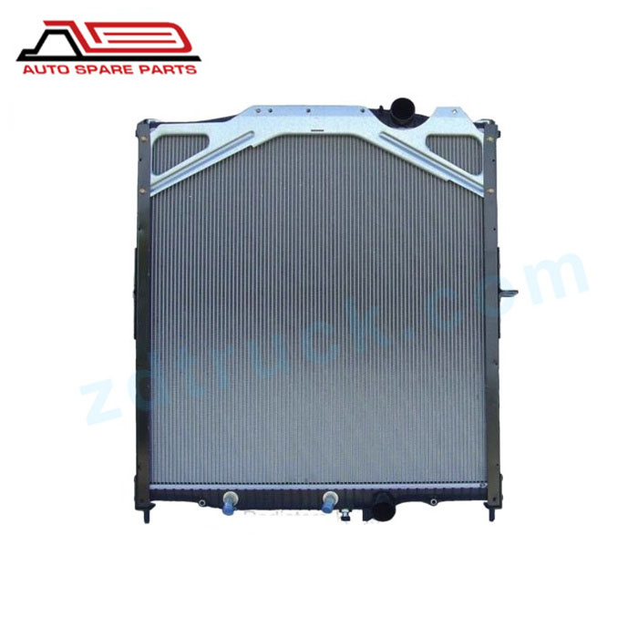 1003579  Radiator  volvo truck